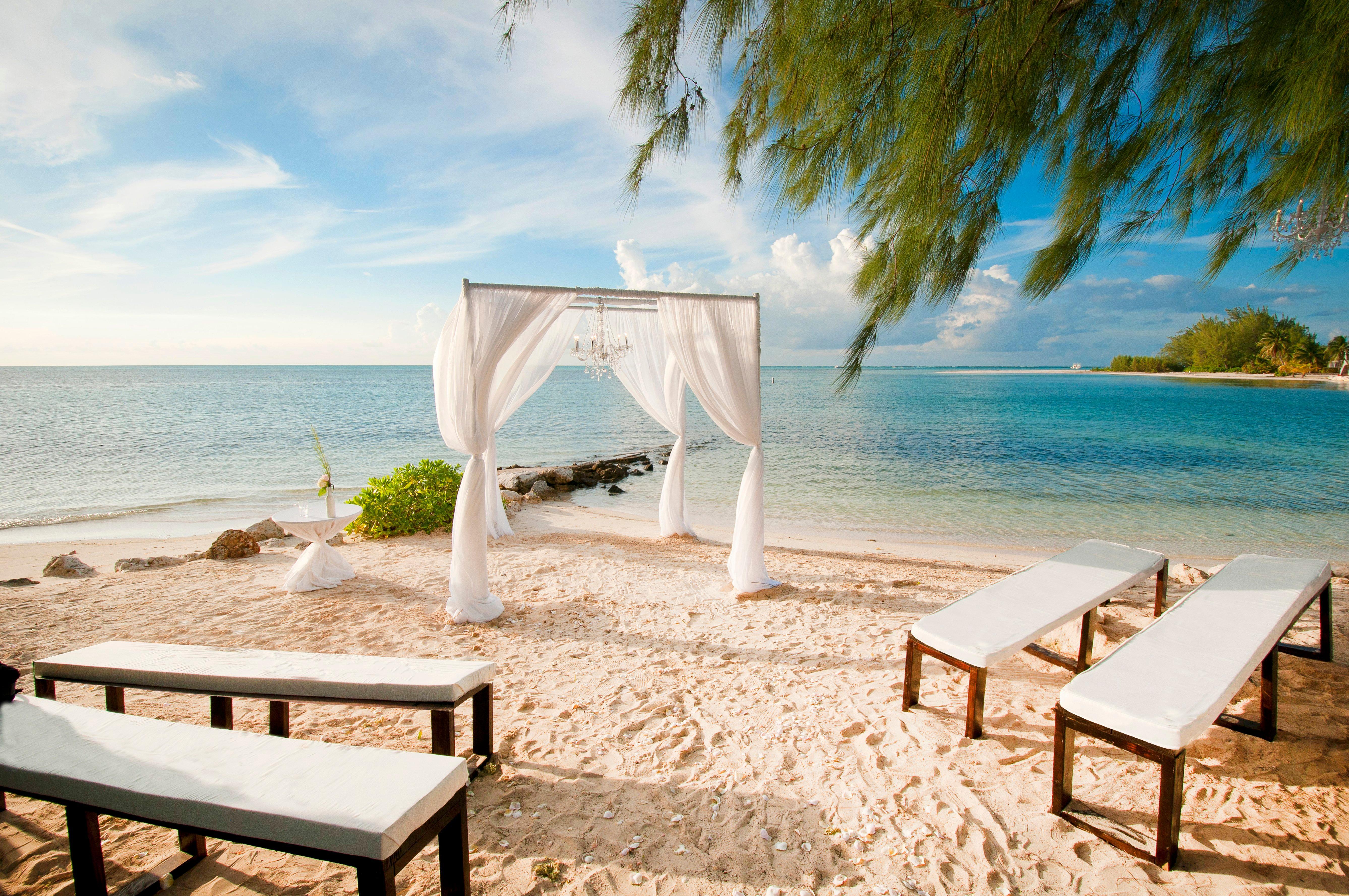 Kimpton Seafire Resort + Spa By Ihg West Bay Esterno foto