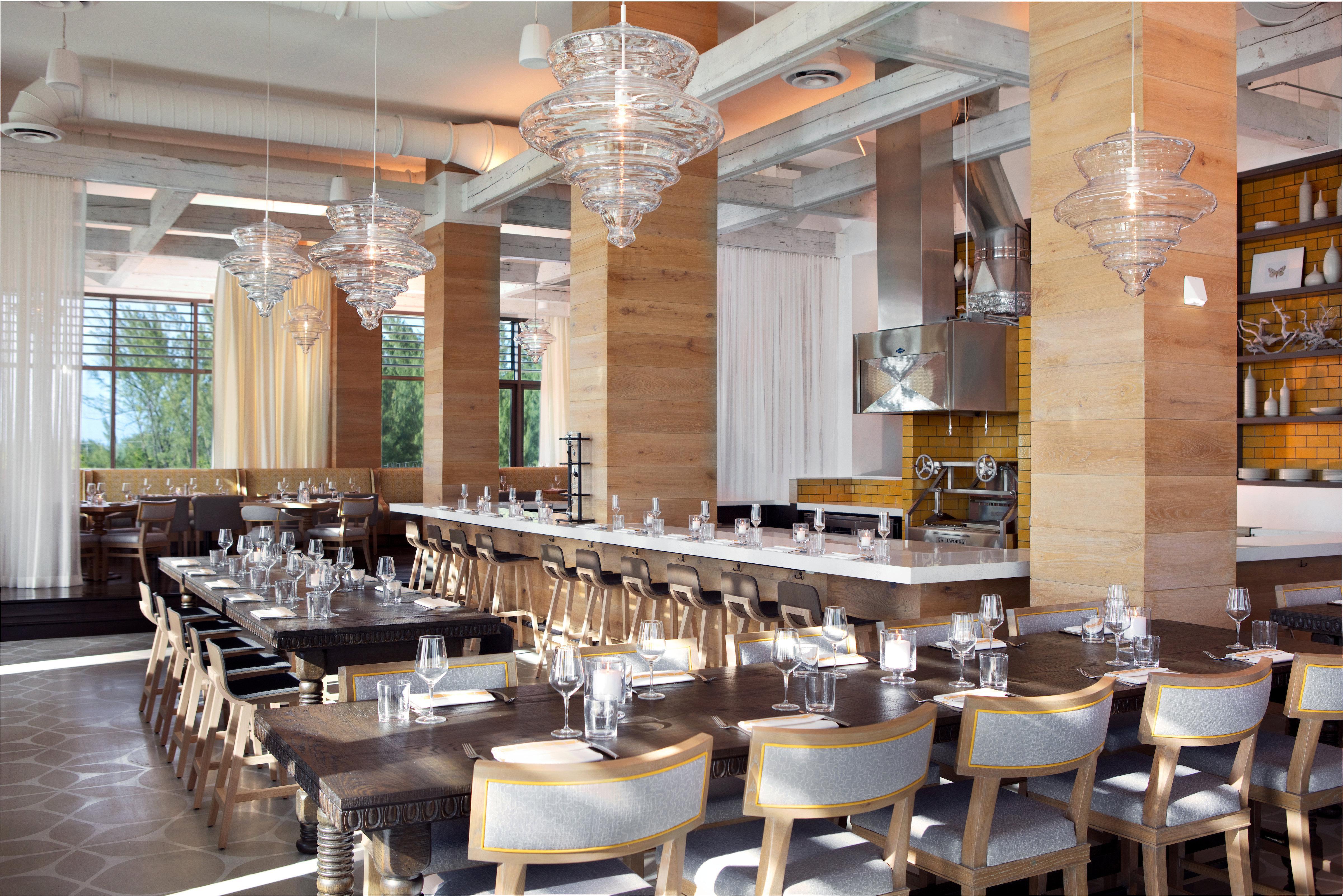 Kimpton Seafire Resort + Spa By Ihg West Bay Esterno foto