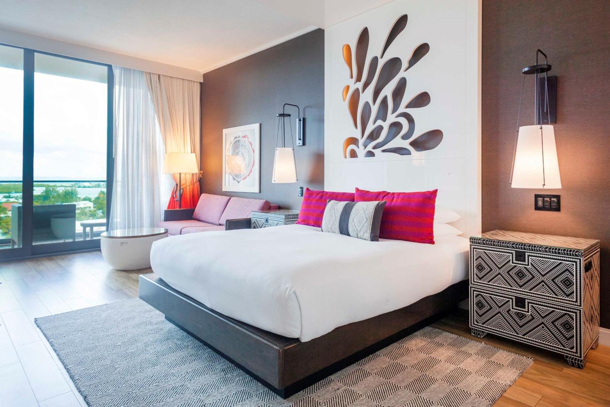 Kimpton Seafire Resort + Spa By Ihg West Bay Esterno foto