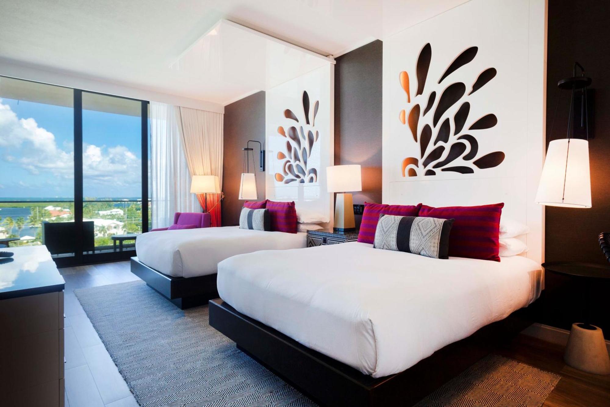 Kimpton Seafire Resort + Spa By Ihg West Bay Esterno foto